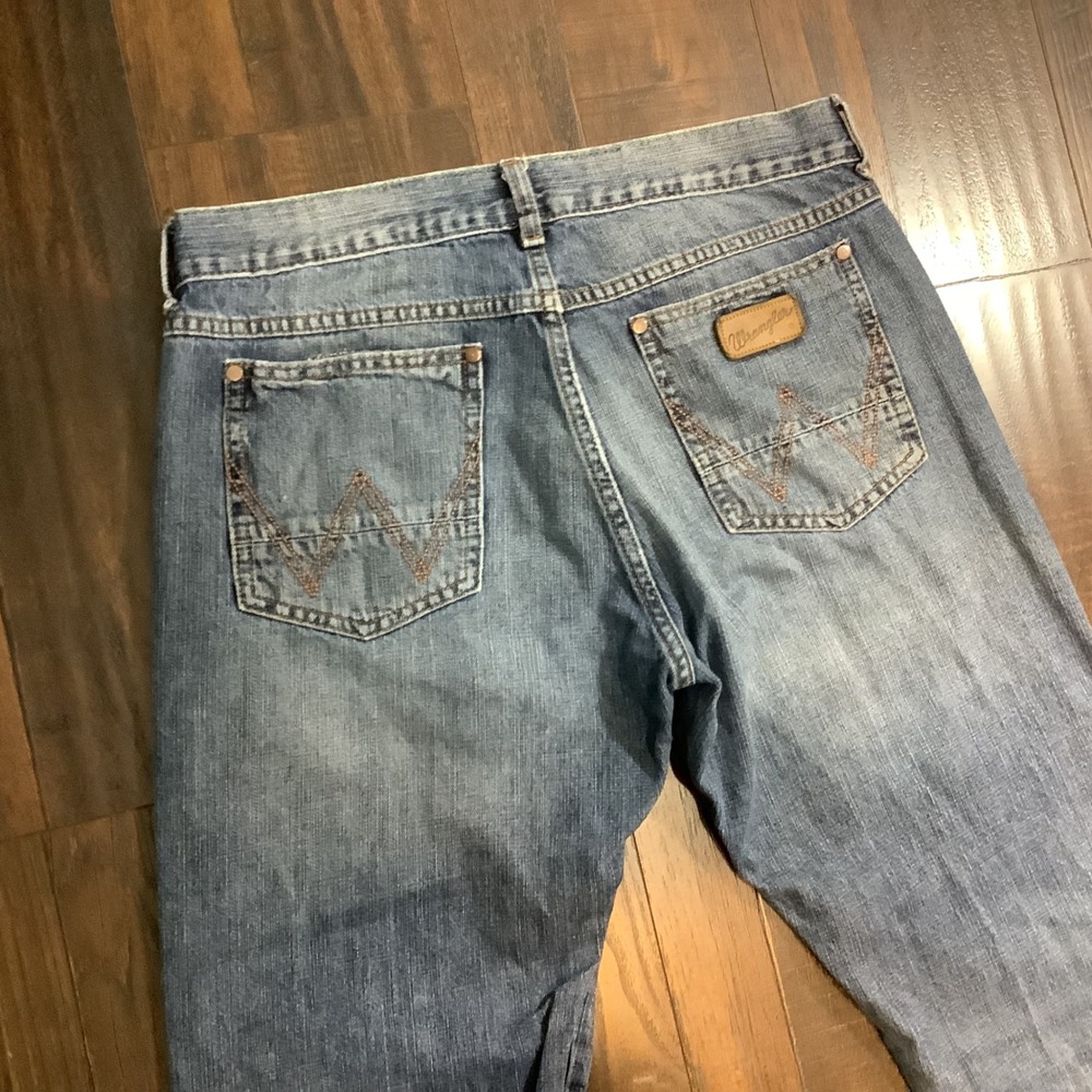 Wrangler Retro Slim Straight Jeans Mens 33x34 Blue Denim 88MWZDK Medium Wash